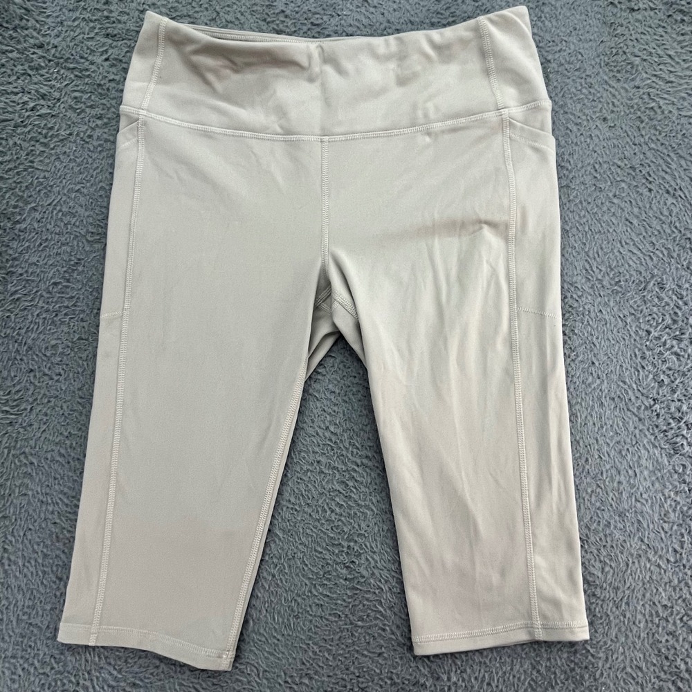 DSG Momentum Women's Capri‎ Leggings Pockets Athleisure Size L Beige